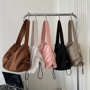 Minimalist large gym bag with drawstring side details in five various colors