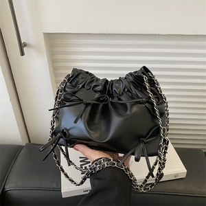 Fashion PU Leather Pleated Cloud Bucket Bag For Women Bow Decor Metallic Chain Strap Crossbody Shoulder Bag Casual Daily Bag