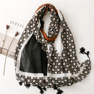 Geometric Print Scarf For Women Polyester Lightweight Soft Shawl Wrap With Tassels Retro Sunscreen Accessory
