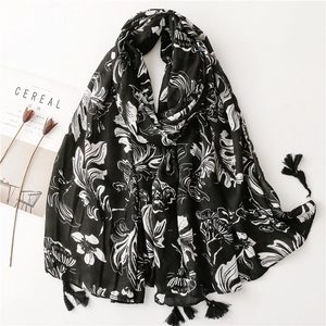 Women Retro Ethnic Floral Print Scarf Polyester Herringbone Weave Shawl Wrap With Tassels Vintage Style