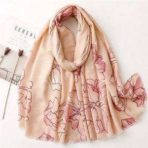 Women Vintage Floral Print Shawl Scarf Polyester Tassel Sunscreen Elegant Ethnic Style Beach Travel Wrap