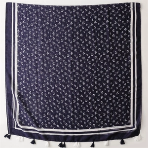 Écharpe légère bleu marine à motif d'ancre nautique avec pompons décoratifs