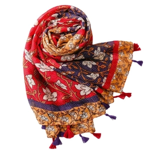 Châle ethnique en coton-lin avec imprimé fleuri, patchwork de couleurs et franges