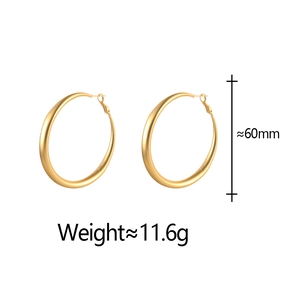Détails de boucles d'oreilles créoles dorées de 60 mm avec finition polie et poids