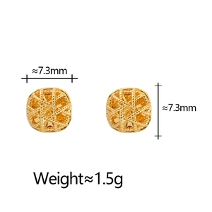 Detail of square gold braided stud earrings showing 7.3mm dimensions and 1.5g weight info