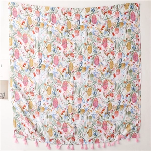 Écharpe respirante en coton et lin à fleurs avec glands roses et imprimé floral