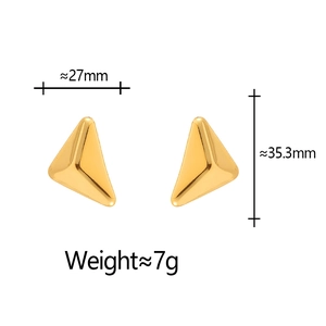 Detailed view of geometric gold pyramid earrings with dimension and weight specifications