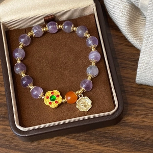 Bracelet Perles Améthyste Avec Breloque Fleur Pendentif Coeur Alliage Plaqué Or Bijoux Faits Main Élégants Pour Femmes