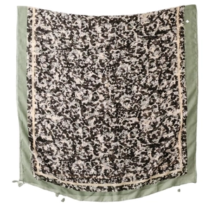 Elegante sciarpa in cotone e lino con stampa astratta, bordo oliva e nappe