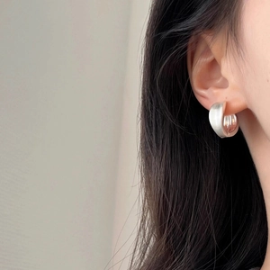 Minimalist vintage French brushed C-shape geometric hoop earrings in polished silver finish