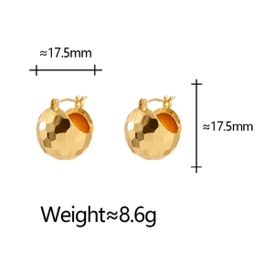 Boucles d'oreilles boules dorées à facettes avec fermoir à levier et diamètre 17,5mm