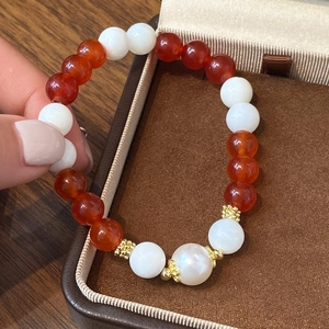Retro beaded bracelet with red agate beads and large white pearl for women