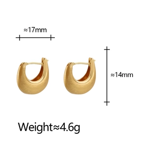 Detailed size specifications for gold U-shaped earrings showing 17mm width and 4.6g weight