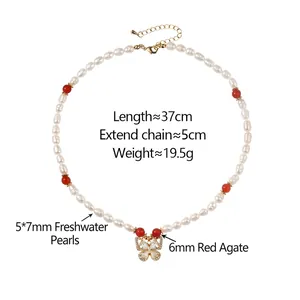Collier de perles d'eau douce avec agate rouge et pendentif papillon en zircon étincelant