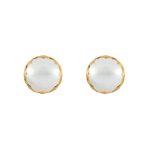 Detail of elegant two-tone gold and pearl stud earrings with vintage wavy metal border