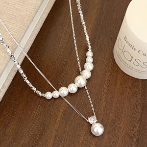 Elegante Zweireihige Künstliche Perlenhalskette Kupfer Versilbert Schlüsselbeinkette Mit Zirkonia-Anhänger Damen Mode Schmuck
