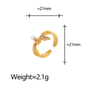 Gold-plated open fishtail ring with round white pearl and zircon pave accents