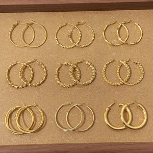 Boucles D'oreilles Créoles Surdimensionnées En Spirale Torsadée Géométrique Cuivre Plaqué Or Mode Pour Femmes