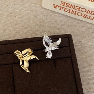 Eleganti ear cuff a coda di pesce oro e argento con zircone a goccia scintillante