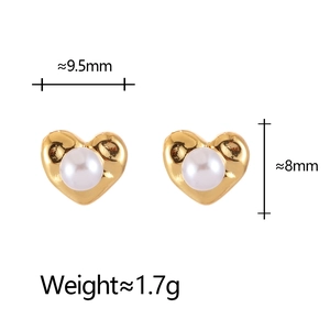 Elegant gold heart-shaped pearl earrings with 9.5mm width and 1.7g weight specifications