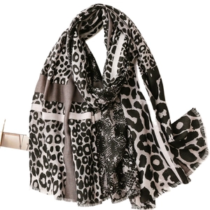 Fashionable leopard and snake print cotton linen shawl with frayed edges for women