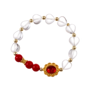 Bracelet élégant en perles avec cœurs en verre et pendentif floral rouge vintage