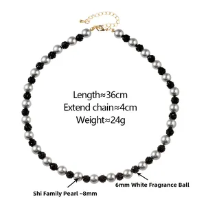 Détail du collier de perles grises de 36cm avec perles Shamballa et fermoir doré