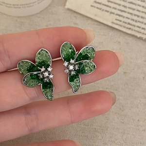 Exquisite green crystal flower stud earrings with silver base and zircon center detail