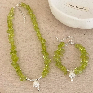 Collier Et Bracelet Pendentif Muguet Pierre Naturelle Vert Péridot Perles Bijoux Faits Main Femmes