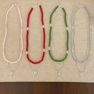 Collier Double Rang Avec Pierres Naturelles Perles En Verre Et Pendentif Noeud Alliage Cuivre Chaîne Ras Du Cou Femme