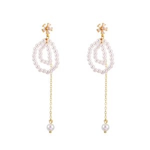 Elegante lange Quasten-Ohrringe mit Perlenringen und funkelndem Blumenstecker