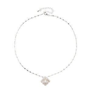 Macro shot of pearl cluster pendant necklace with elegant silver-tone adjustable chain