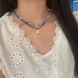 Französische Vintage-Halskette mit Lapislazuli, Perlen und goldenem Sonnenanhänger