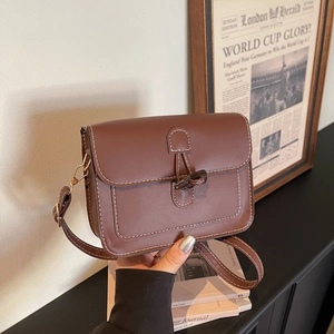 Retro Small Square Crossbody Bag PU Leather Contrast Stitching Ox-horn Toggle Button Vintage Shoulder Handbag Women