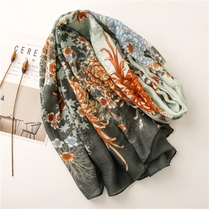 Châle vintage en coton lin vert foncé avec grands imprimés floraux et texture douce