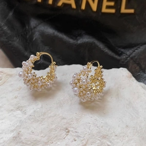 French Vintage Cluster Artificial Pearl Hoop Earrings Hollow Geometric Design Brass With Copper Earring Post For Women Elegant Jewelry
