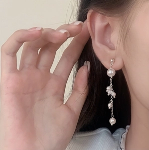 Elegant French style long tassel pearl drop earrings for women with silver chain