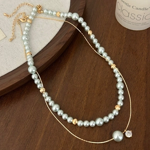 Collier Pendentif Élégant En Künstliche Perle D'imitation Pour Femmes Chaîne En Alliage Avec Accent En Zircone Style De Luxe Bijoux Réglable
