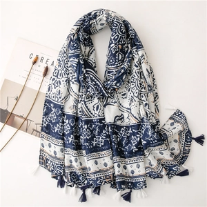 Retro ethnic style porcelain print silk scarf with floral patterns and blue tassels