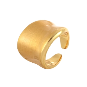 Bague ouverte large dorée minimaliste avec texture brossée et bords polis pour femmes