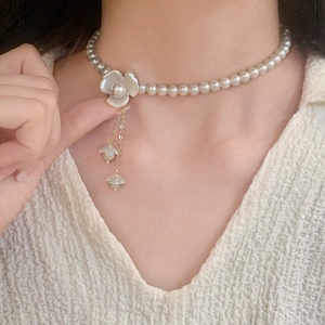 Collier De Künstliche Perles Élégant Avec Pendentif Fleur Blanche Style Français Gland Doré Bijoux Choker En Künstliche Perles Acryliques