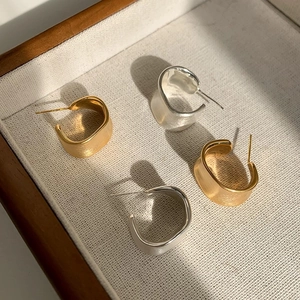 Minimalist matte brushed C-shape stud earrings in gold and silver finish for women