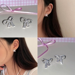 Boucles D Oreilles Nœud Papillon Zircone Cubique Étincelante Incrustée Cuivre Argenté Bijoux Élégants Cadeau Pour Femmes
