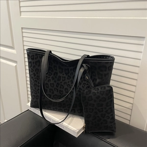 Ensemble sac cabas à imprimé léopard à la mode avec pochette assortie pour femmes