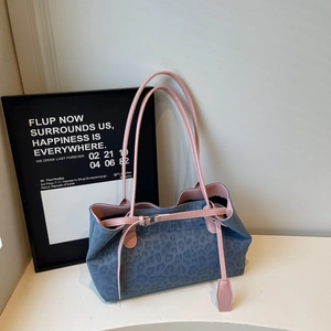 Women Large Capacity Leopard Print Tote Bag Suede Underarm Bag Retro Shoulder Handbag Winter Fashion Versatile Daily Bag
