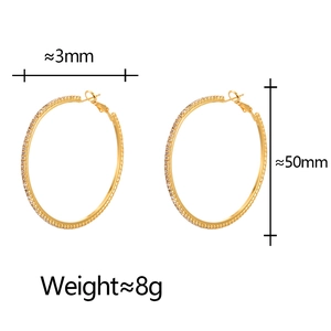 Créoles dorées de 50mm serties de zircons cubiques en micro-pavé pour femmes chic