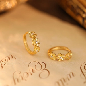 Boucles d'oreilles fleurs dorées élégantes avec oxydes de zirconium style rétro