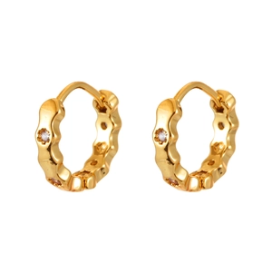 Eleganti orecchini a cerchio dorati ondulati con zirconi per un look sofisticato