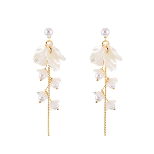Elegant floral tassel earrings featuring matte white petals, pearls and gold chains
