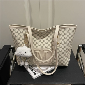 Fashion M Letter Print Large Capacity Tote Bag For Women Urban Minimalist PU Leather Shoulder Bag With Cloud Pendant